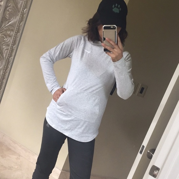 Nike girls hoodie 🌿❤️ - Picture 3 of 10